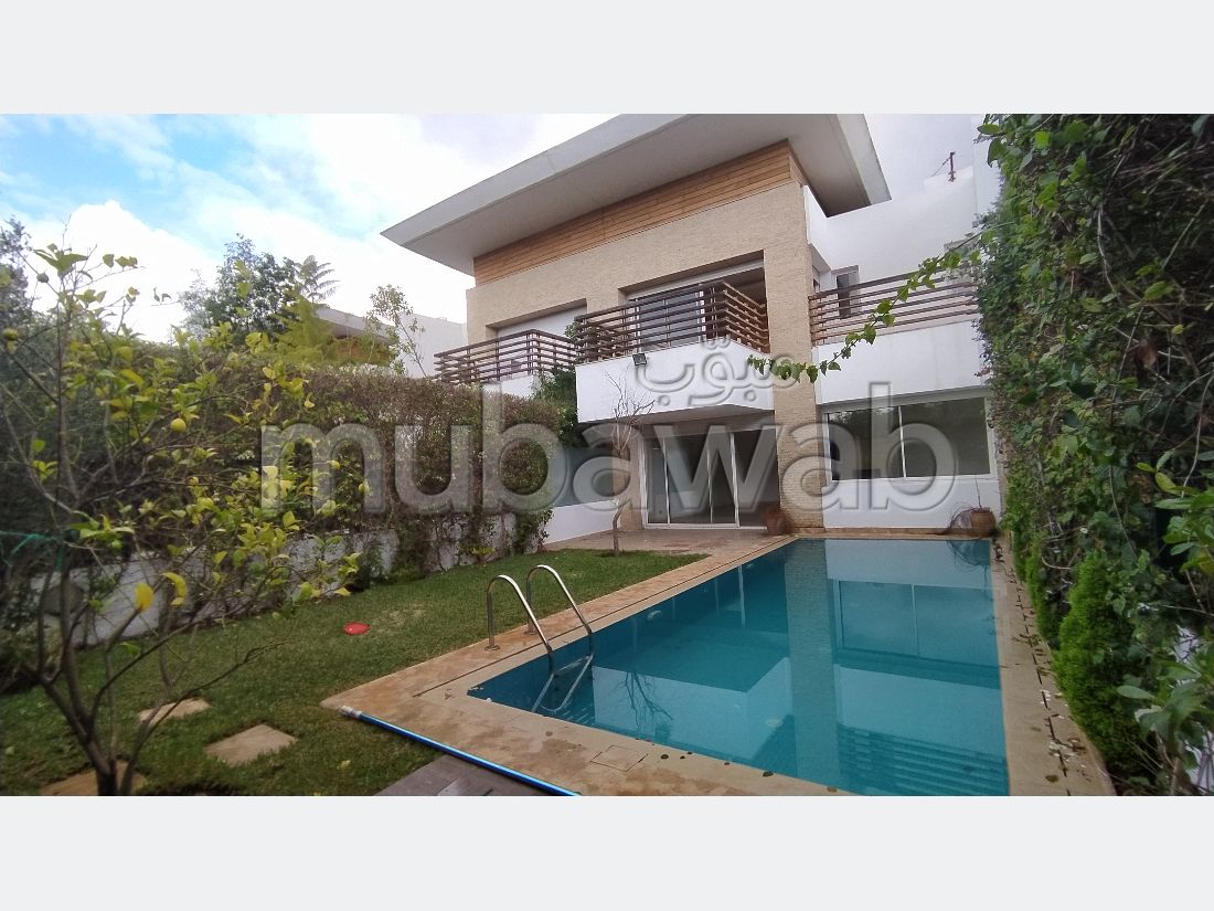 Magnifique villa à vendre à CGI Bouskoura Green Town avec piscine et jardin Mubawab