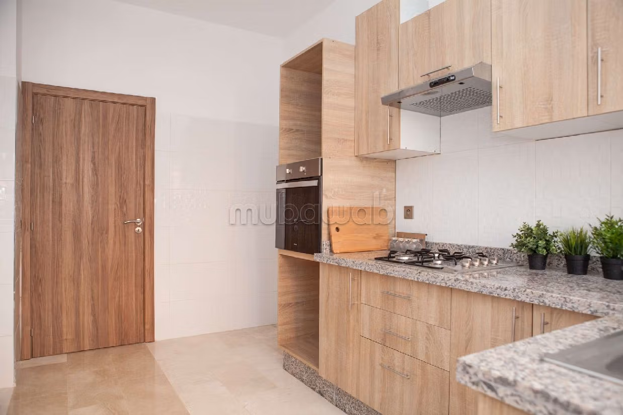 شقة للبيع ب البطانة. 2 غرف جميلة. 