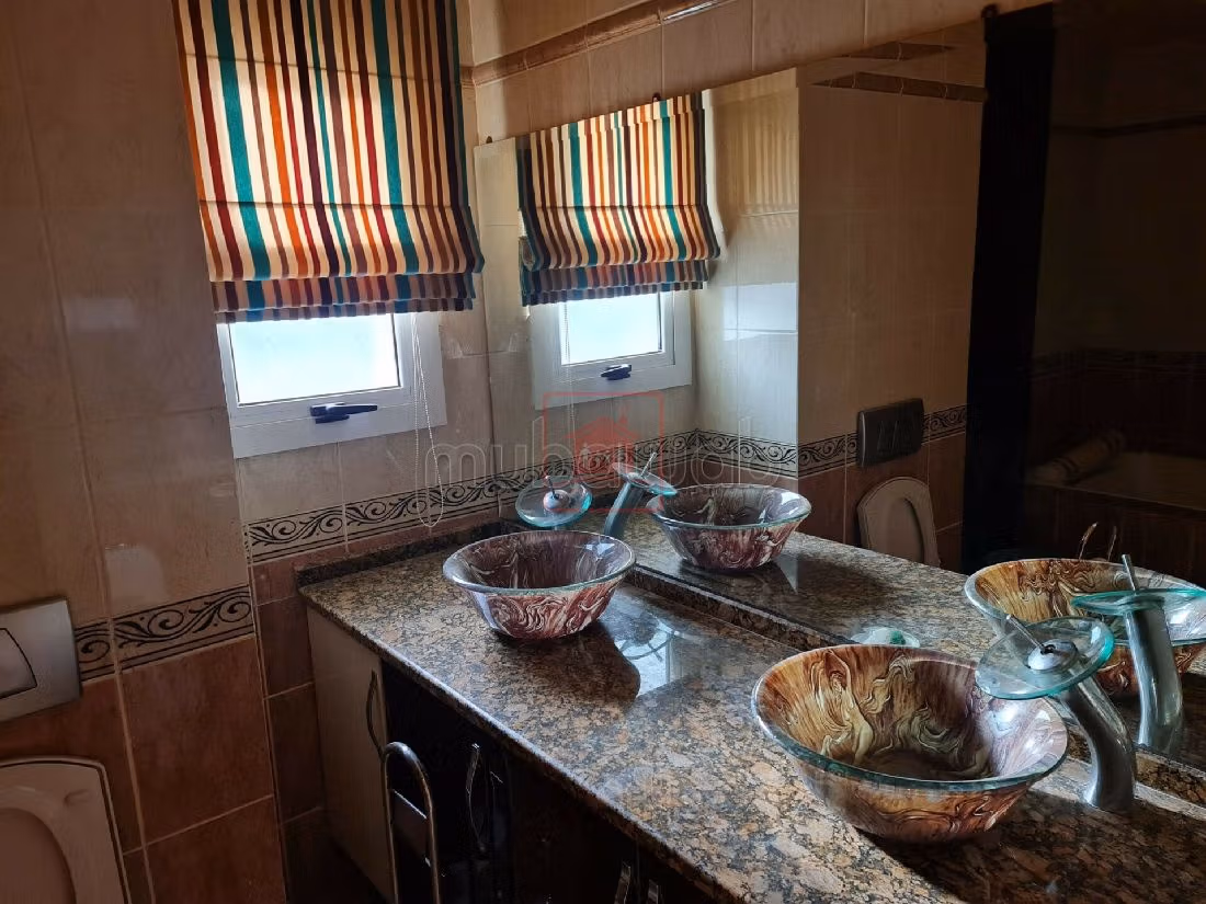 À vendre Penthouse Meublé avec Accès Indépendant