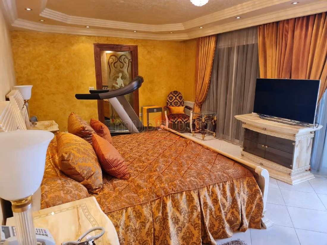 À vendre Penthouse Meublé avec Accès Indépendant