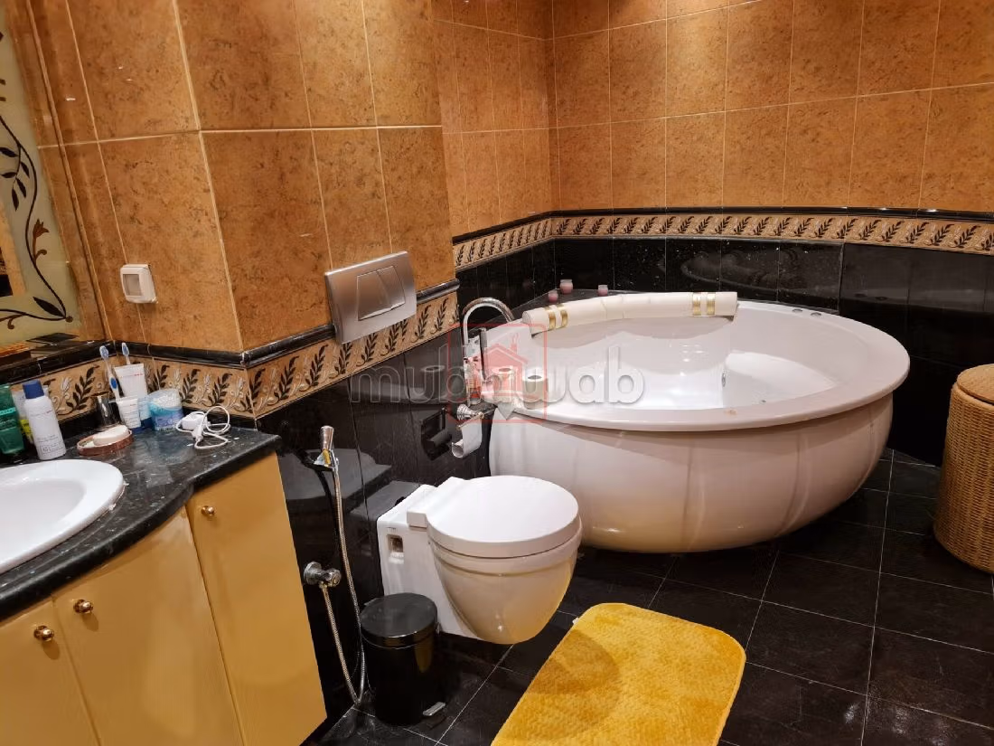 À vendre Penthouse Meublé avec Accès Indépendant