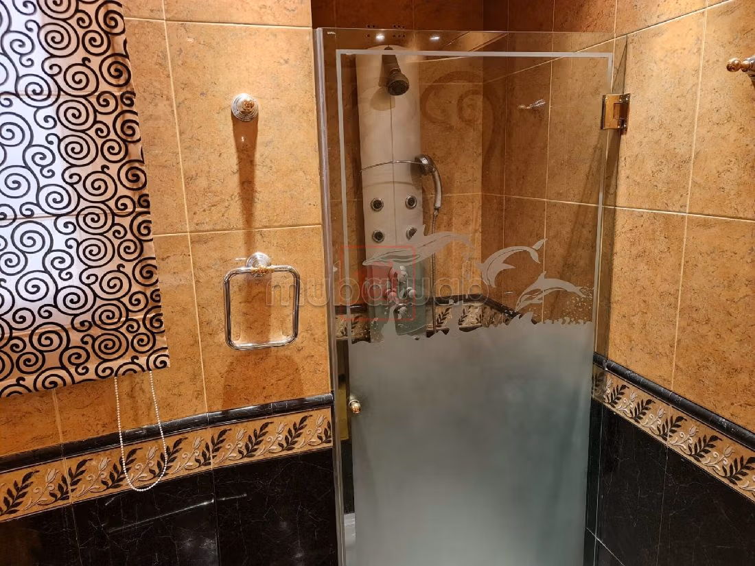 À vendre Penthouse Meublé avec Accès Indépendant