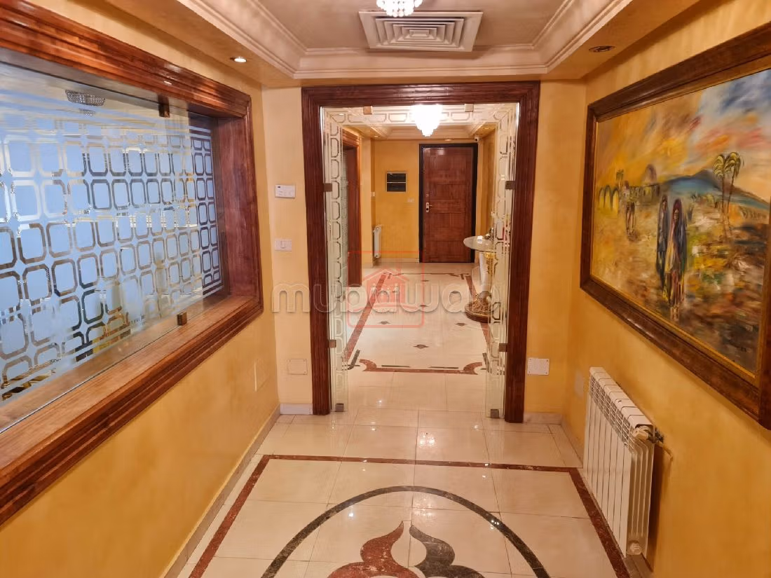 À vendre Penthouse Meublé avec Accès Indépendant