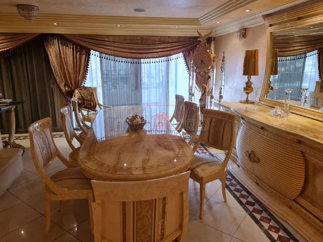 À vendre Penthouse Meublé avec Accès Indépendant