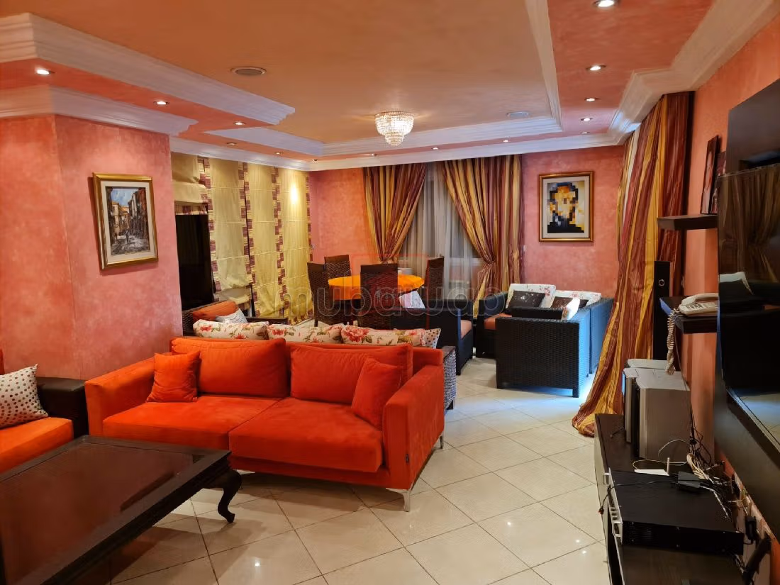 À vendre Penthouse Meublé avec Accès Indépendant