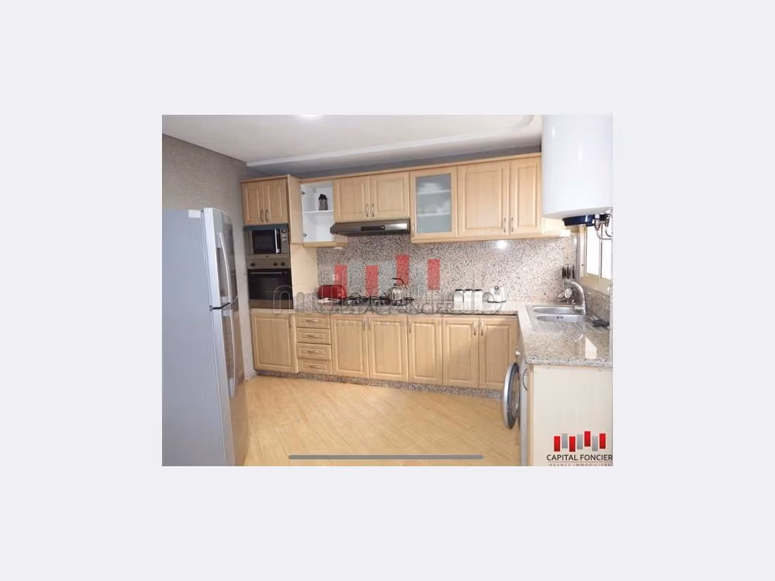Fabulous apartment for sale in Bourgogne Ouest. 3 rooms. Living room with fireplace, General air conditioning System