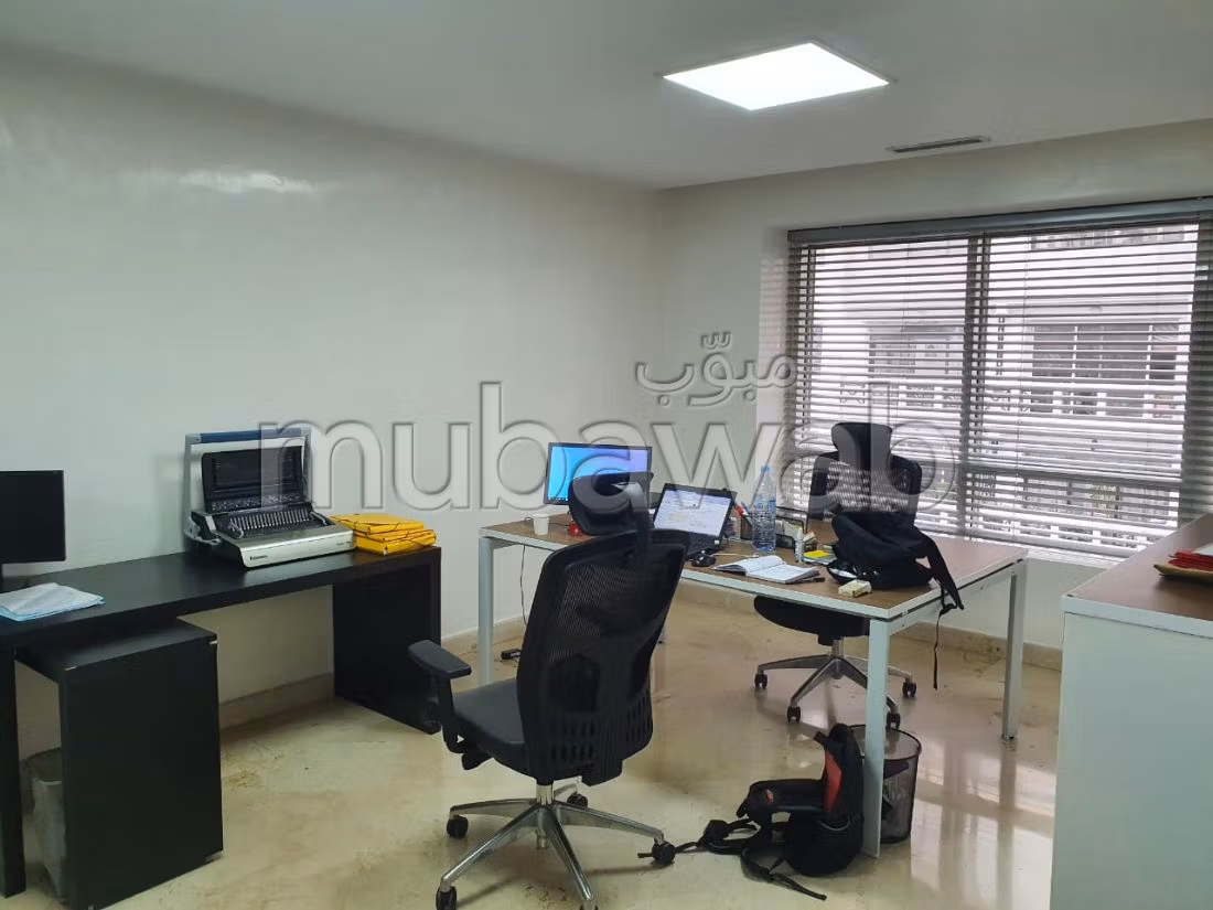 Plateau bureau haut standing LPB 660 a racine de 200m²