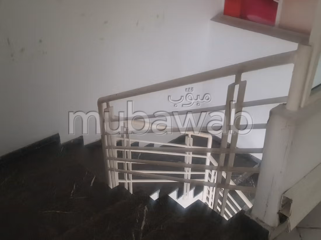 Local commercial LLC 78 de 820m² a gauthier