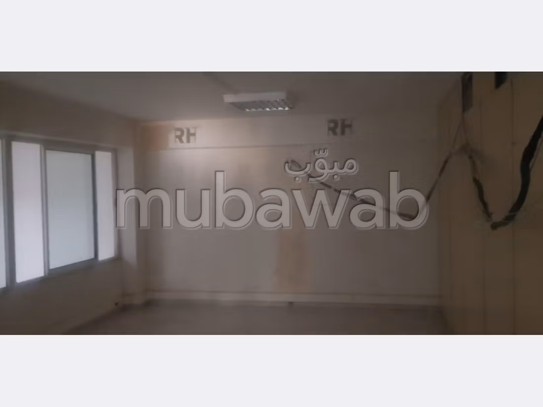 Local commercial LLC 78 de 820m² a gauthier