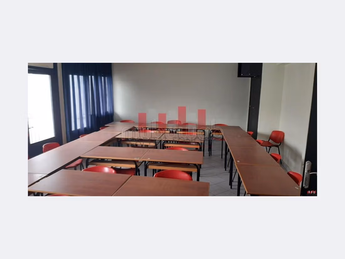 عقارات تجارية للبيع بوسط المدينة. المساحة الكلية 1300 م².