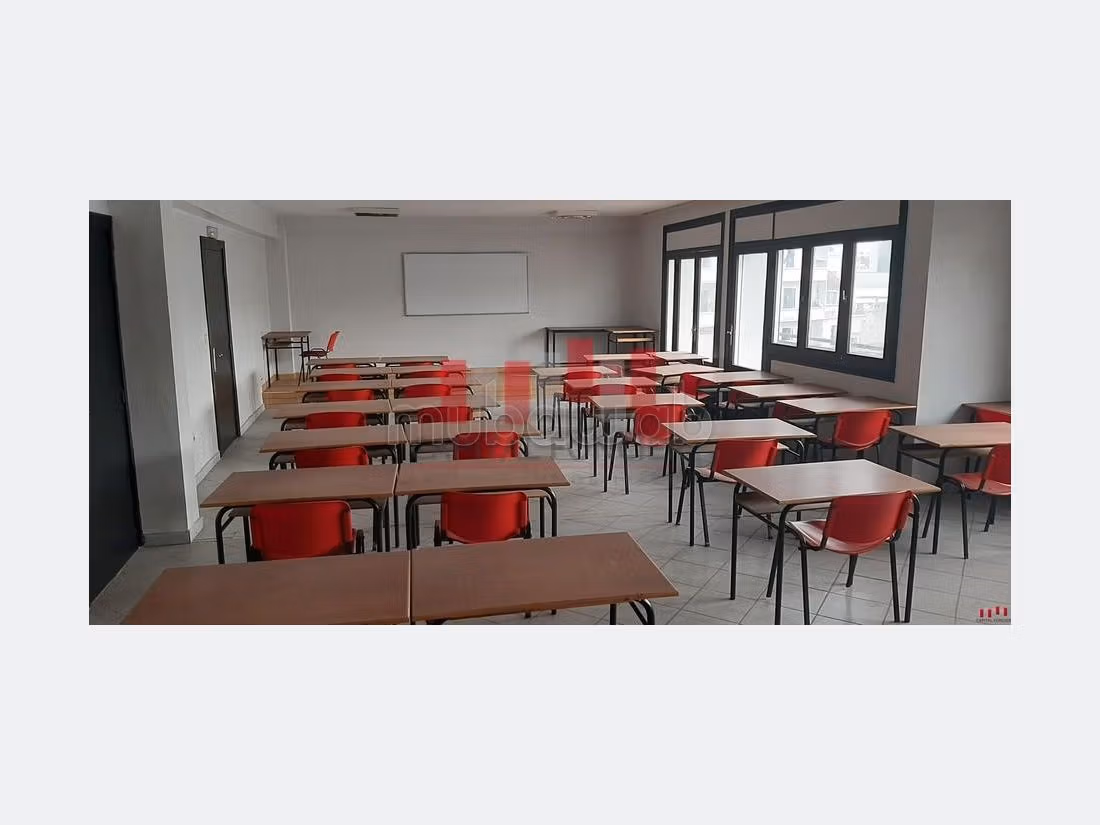 عقارات تجارية للبيع بوسط المدينة. المساحة الكلية 1300 م².