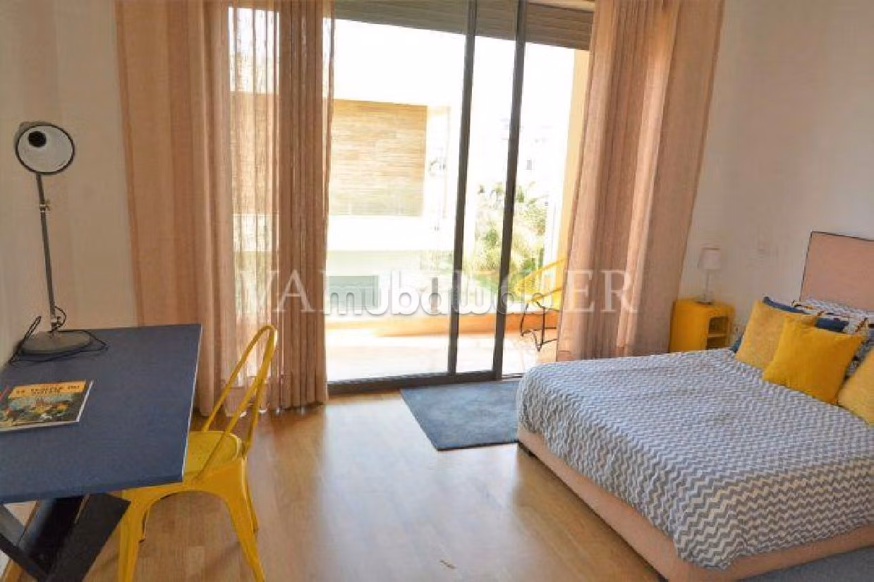 In de verhuur: villa's en luxe woningen in Ain Diab. 3 Kamers. Mooie tuin. 