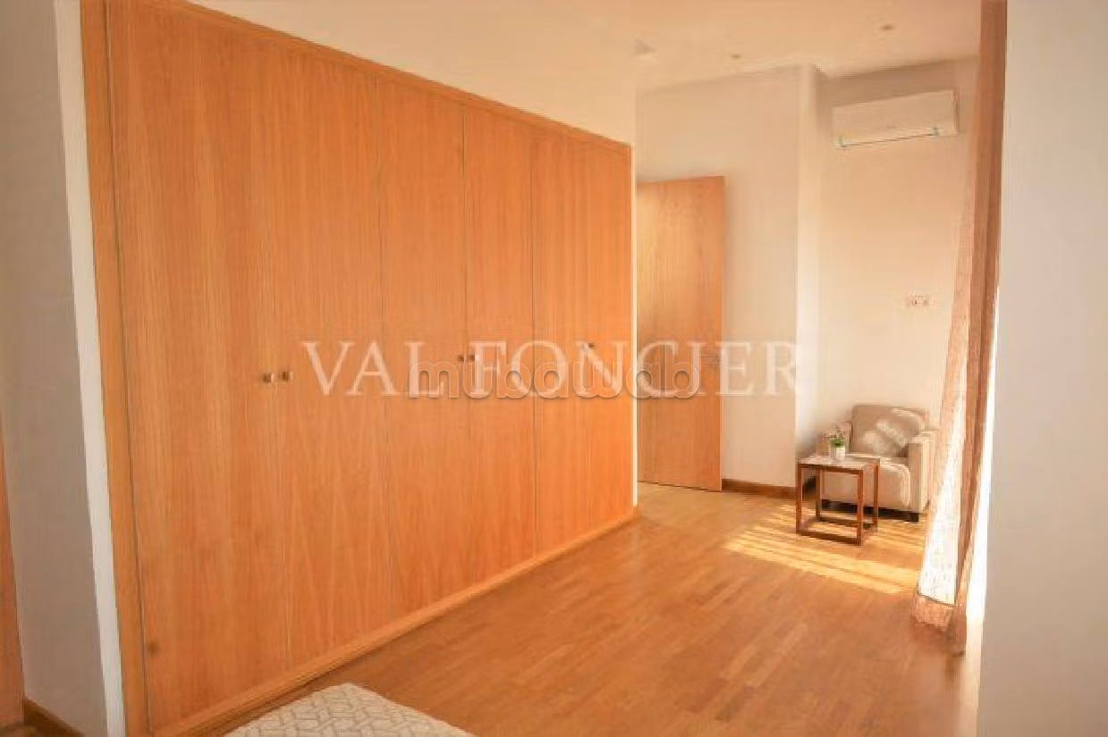 In de verhuur: villa's en luxe woningen in Ain Diab. 3 Kamers. Mooie tuin. 
