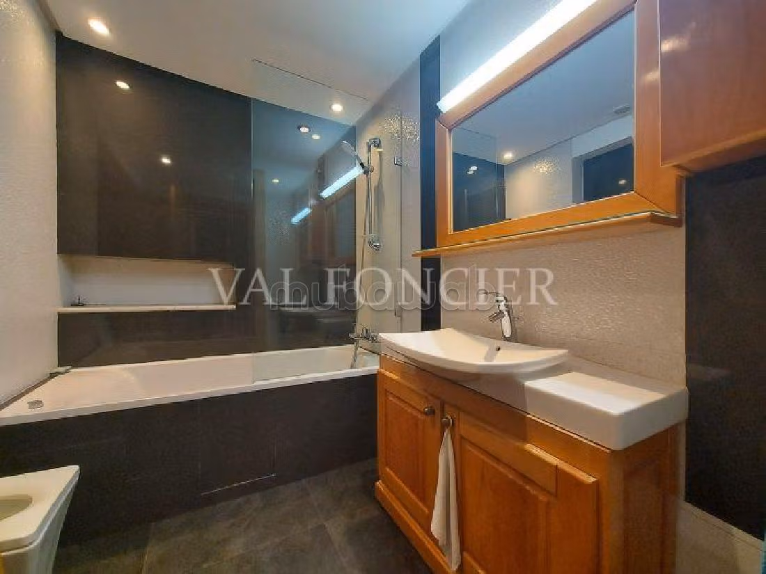 Sublime Appartement 210m2 avec terrasse sans vis à vis en location à Palmier, Casablanca