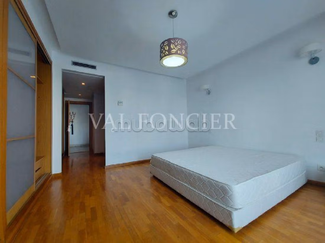 Sublime Appartement 210m2 avec terrasse sans vis à vis en location à Palmier, Casablanca