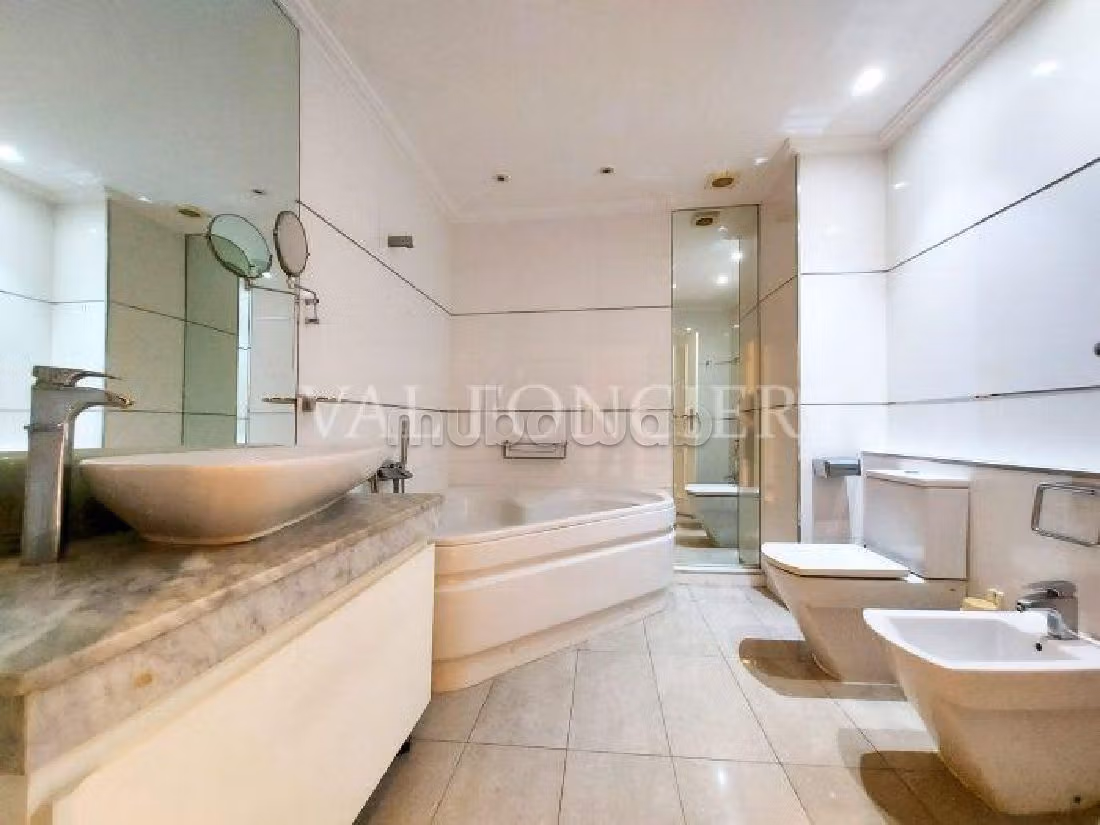 Très bel appartement 186m2 en location à Bd Massira, Racine