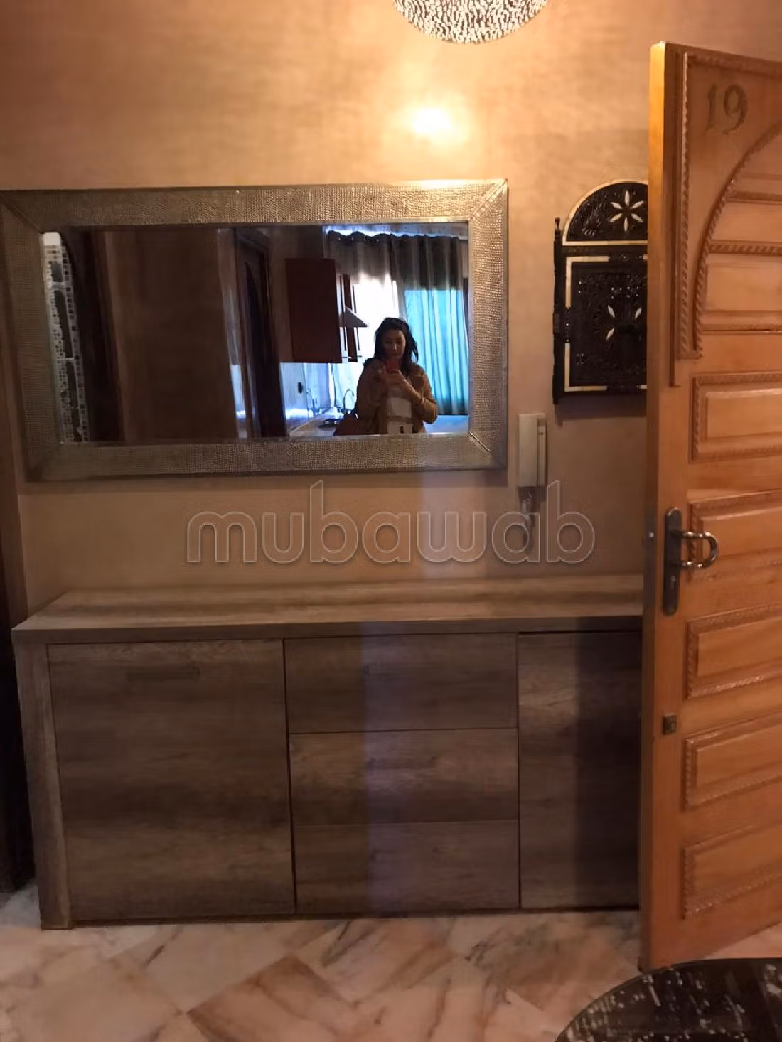 Pisos en alquiler en Guéliz. Dimensión 60 m². Salón marroquí y antena parabólica