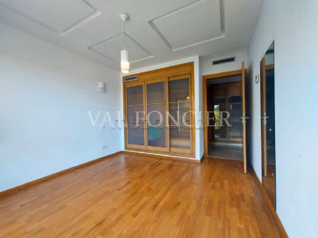 Location sublime Appartement 210m2 avec terrasse sans vis à vis Gauthier, Casablanca