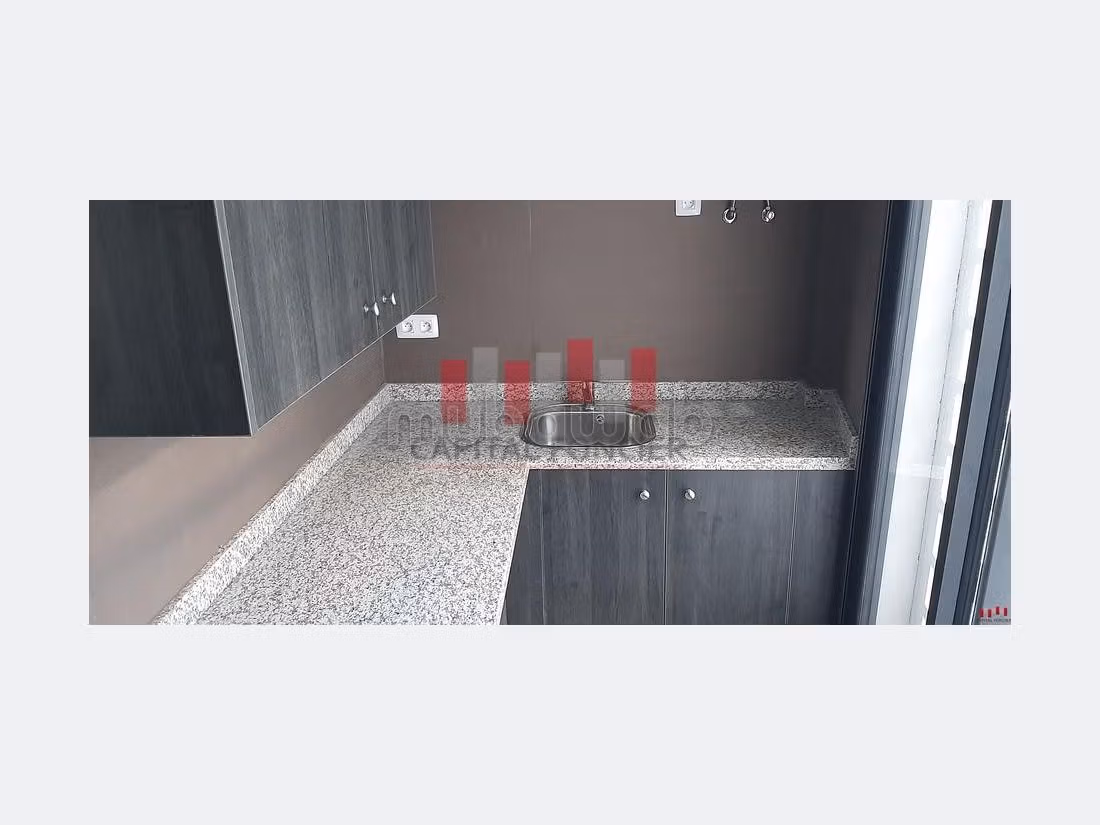 Vendita ufficio. Superficie totale 109 m². Aria condizionata. 