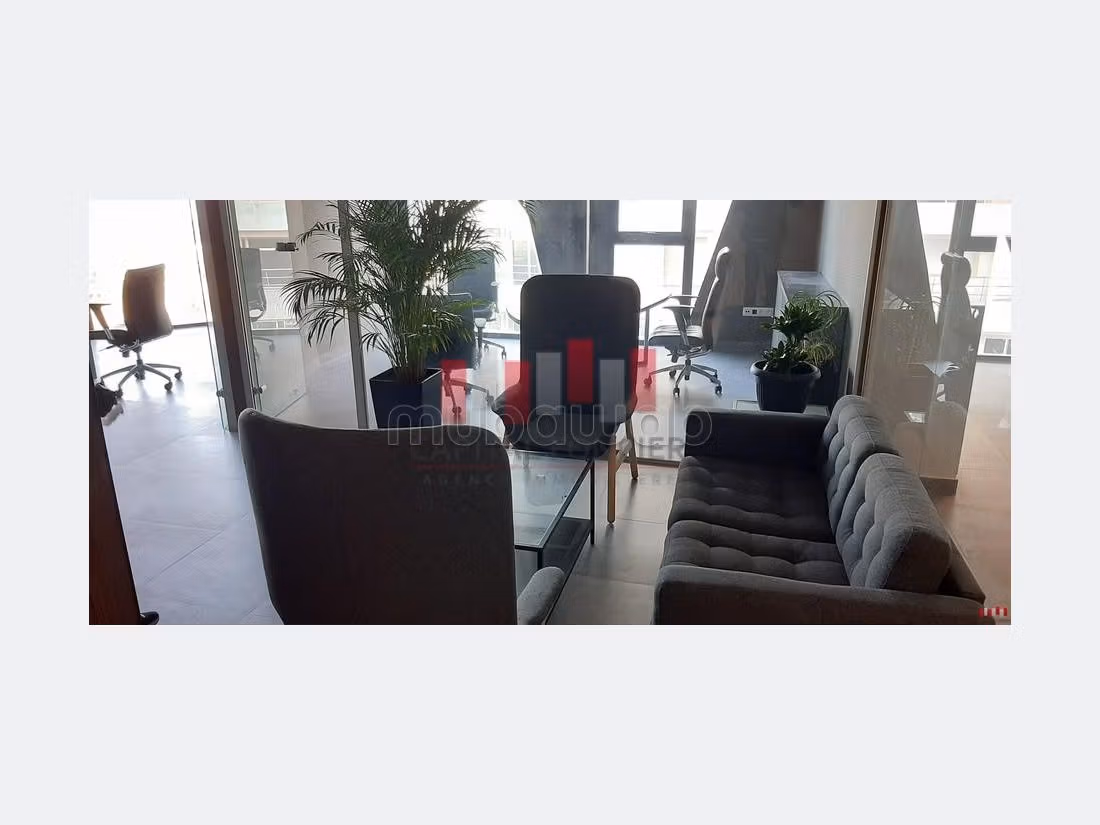 Vendita ufficio. Superficie totale 109 m². Aria condizionata. 