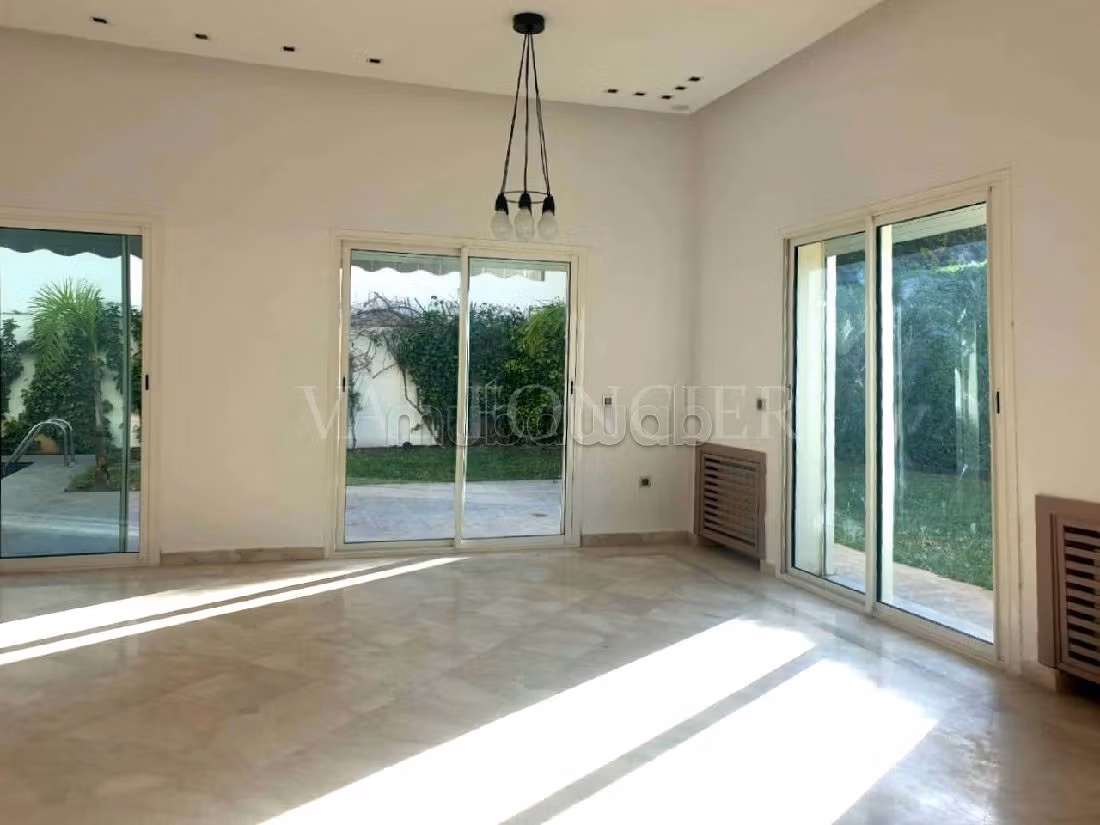 Location superbe villa 500m2 avec piscine et vue sur mer Ain Diab, casablanca