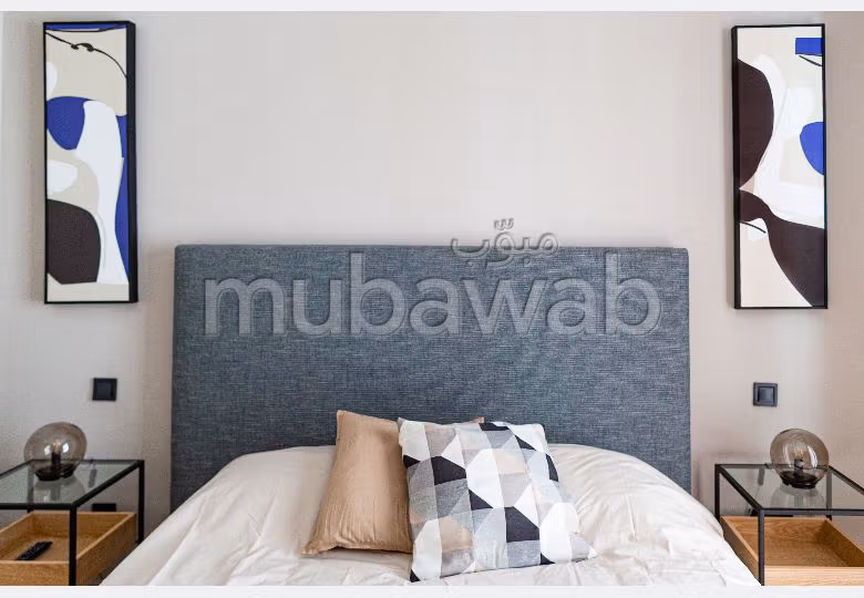 LOCATION – Superbe Studio meublé & équipé de 54 m²