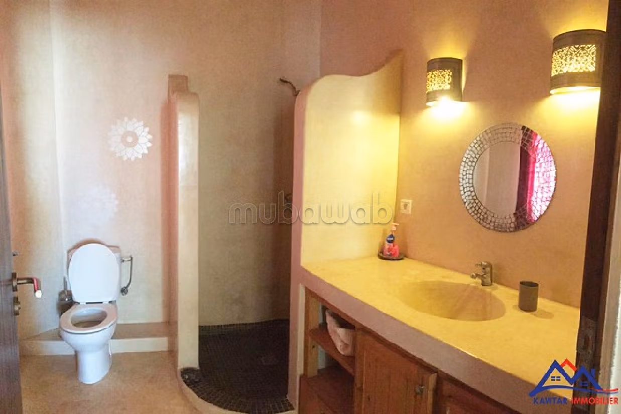 فيلا جميلة للبيع ب طريق آسفي. 5 قطع مريحة. المدفأة وحارس الإقامة