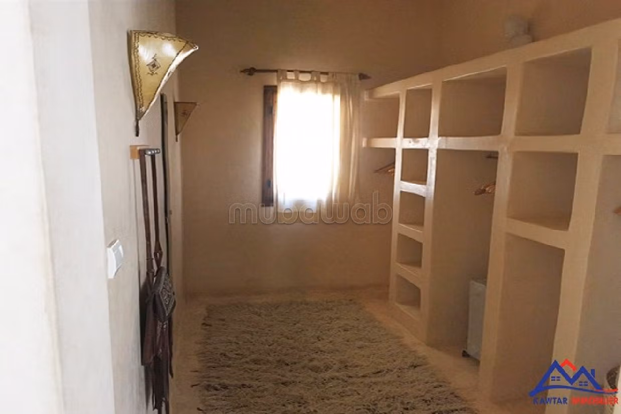 فيلا جميلة للبيع ب طريق آسفي. 5 قطع مريحة. المدفأة وحارس الإقامة