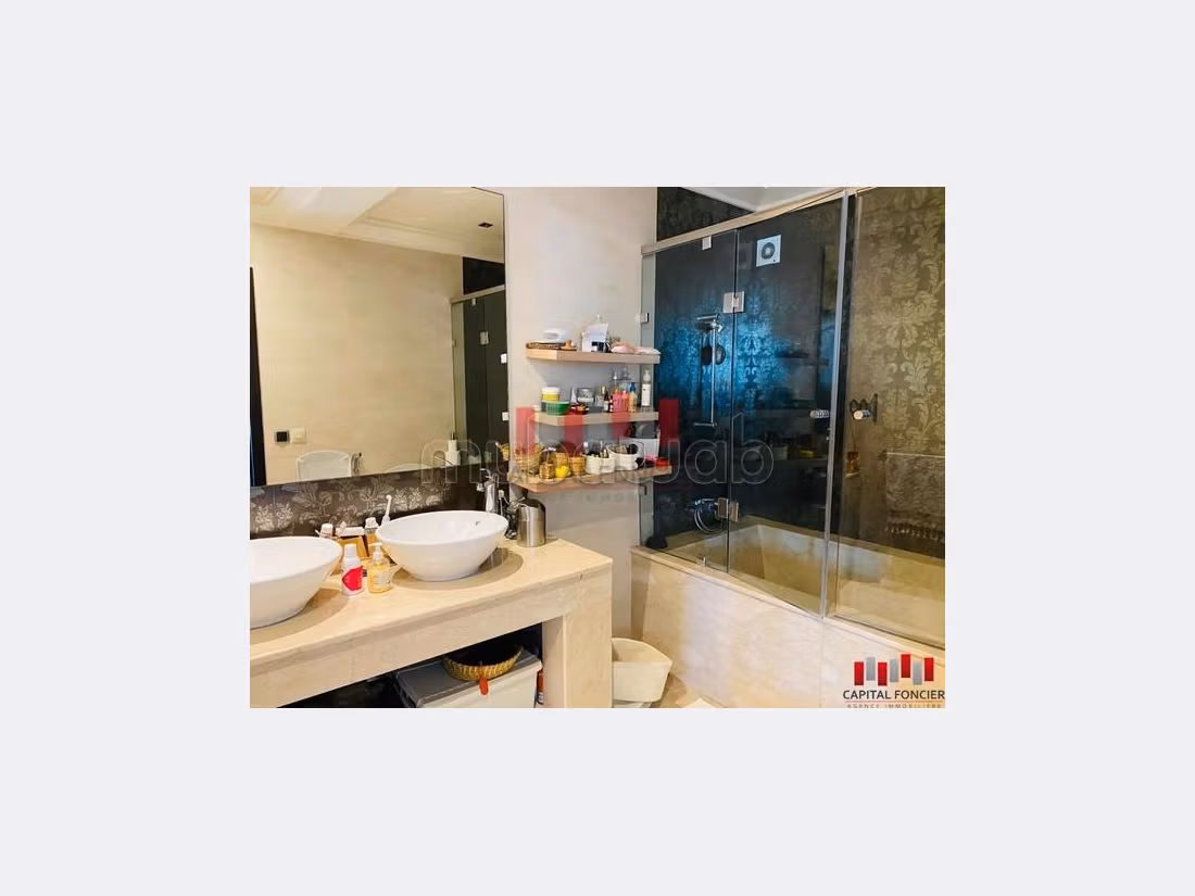 Unique duplex dernier etage terrasse face au jardin ecole moliere