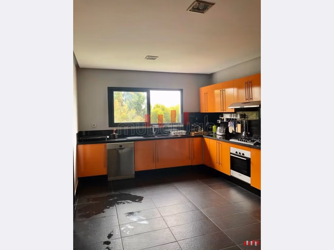 Flat for rent. 3 beautiful rooms. 