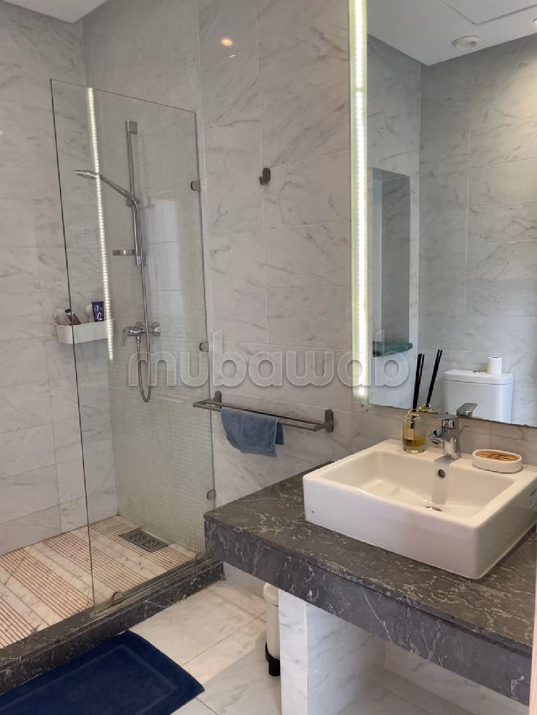 suntuosa casa en venta. 3 Dormitorio. Ventanas de doble acristalamiento y calefacción central.