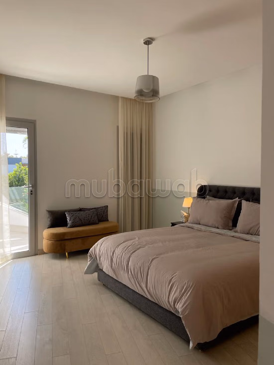 suntuosa casa en venta. 3 Dormitorio. Ventanas de doble acristalamiento y calefacción central.