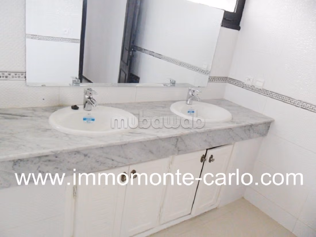 Superbe villa avec jardin à louer Hay Riad Rabat