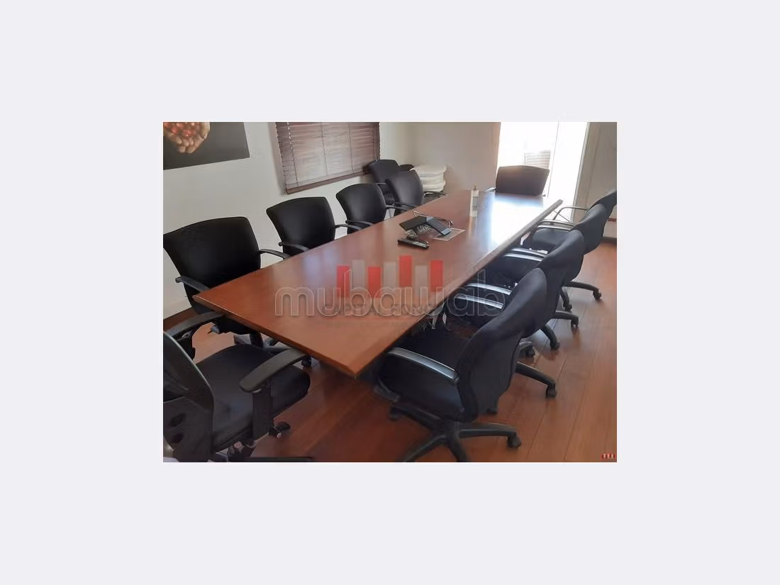 Villa Premium a usage commercial de 734 m2 au quartier CIL a la location