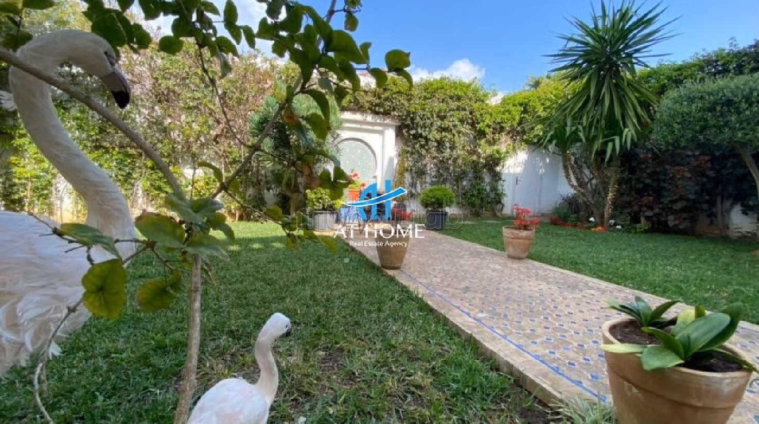 منزل فاخر للإيجار بحـي الشاطئ. 7 قطع. مفروشة