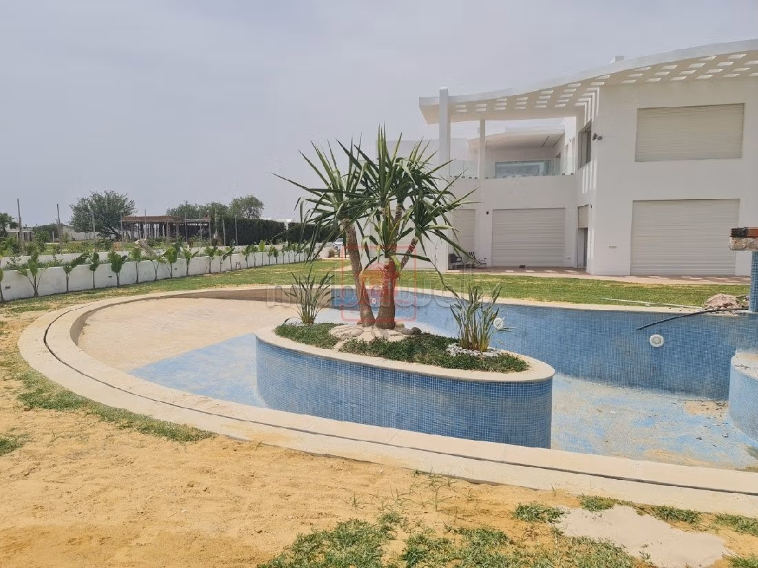 À vendre Villa de Maître Exceptionnelle à Hammamet