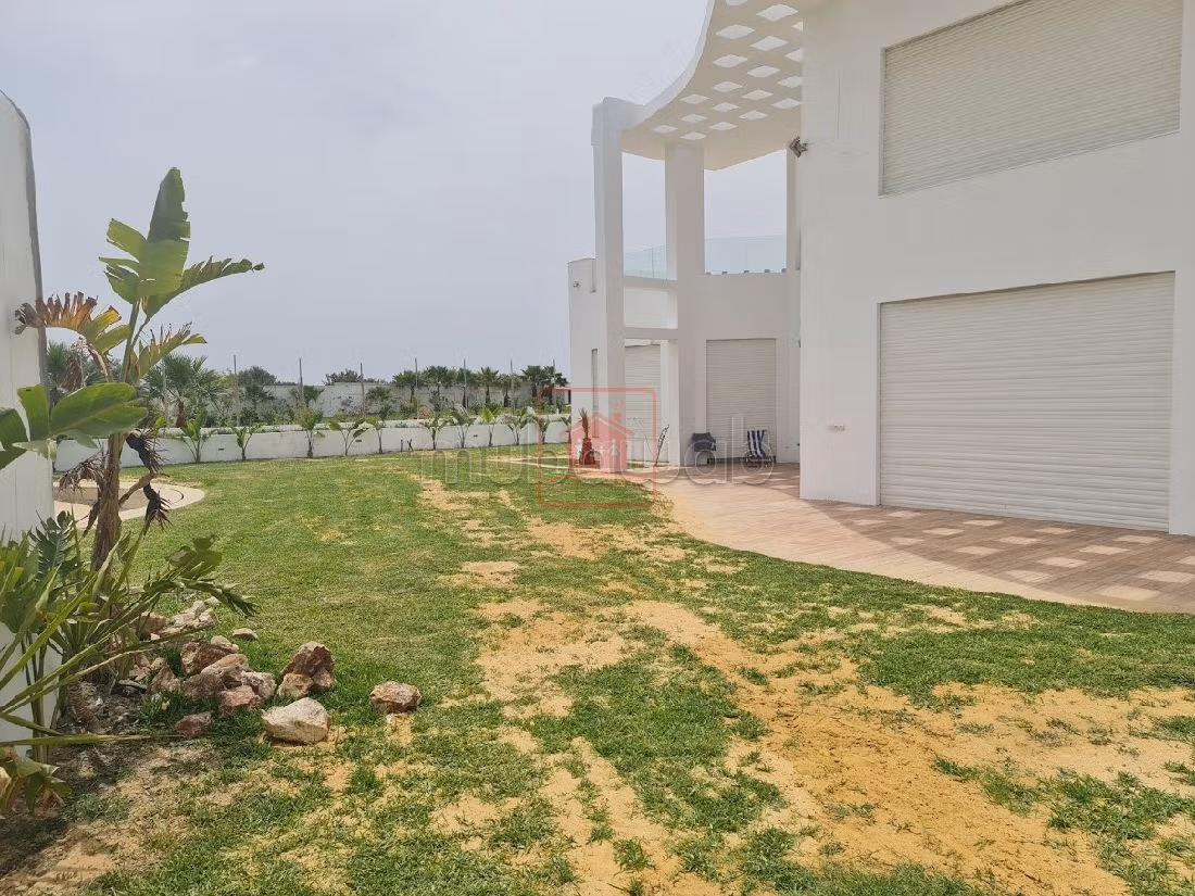 À vendre Villa de Maître Exceptionnelle à Hammamet