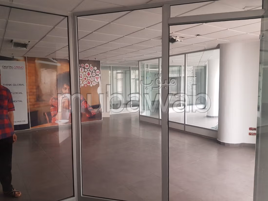 Plateau de bureau LPB 621 de 190m² à Maarif