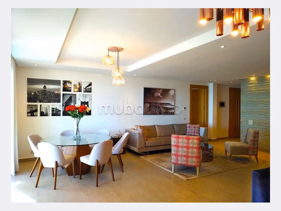 Piso en alquiler en Bourgogne Ouest. Pequeña superficie 181 m². Amueblado.