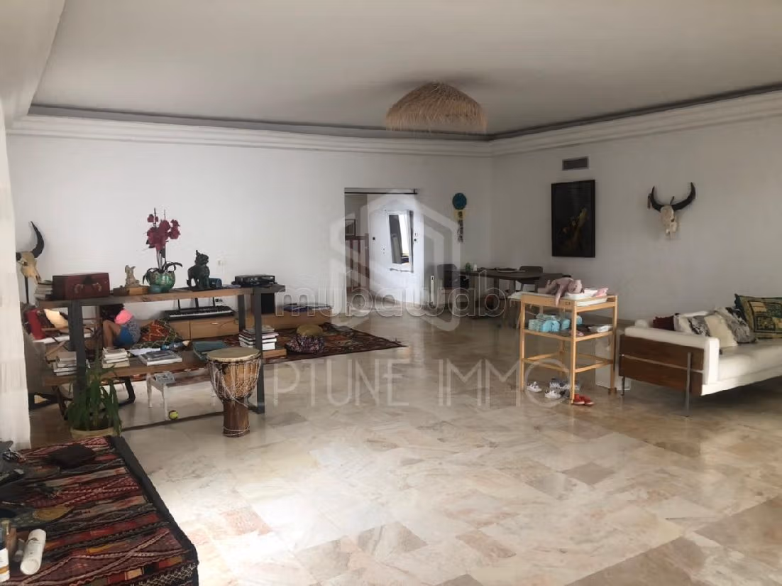 A louer une villa avec piscine a la Marsa