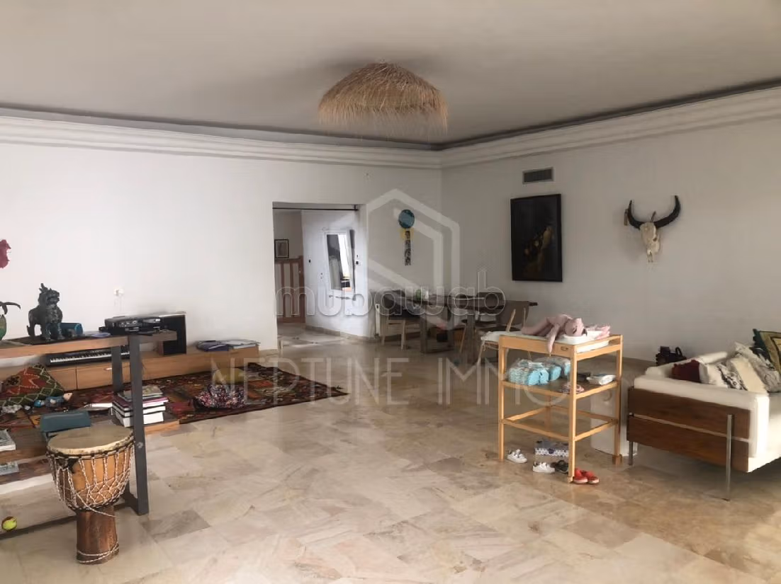 A louer une villa avec piscine a la Marsa