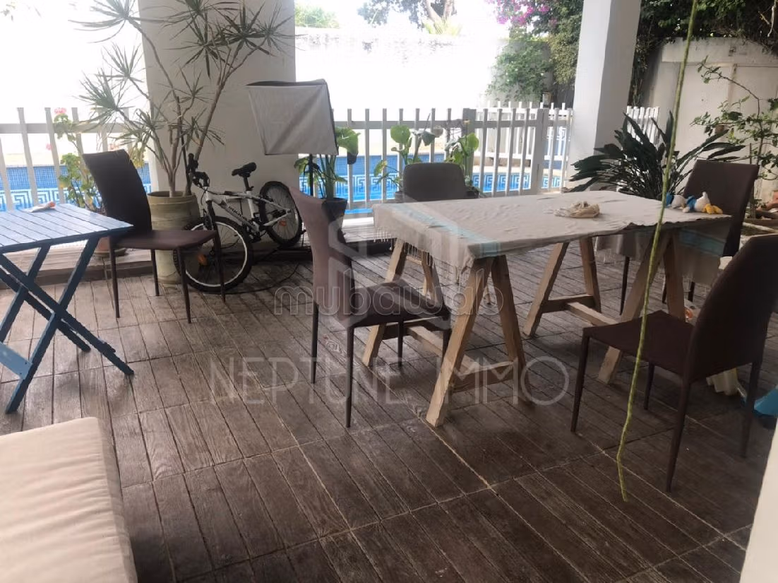 A louer une villa avec piscine a la Marsa