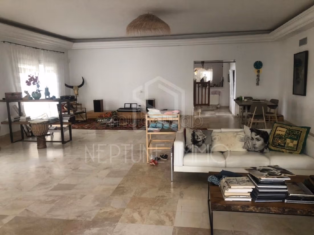 A louer une villa avec piscine a la Marsa