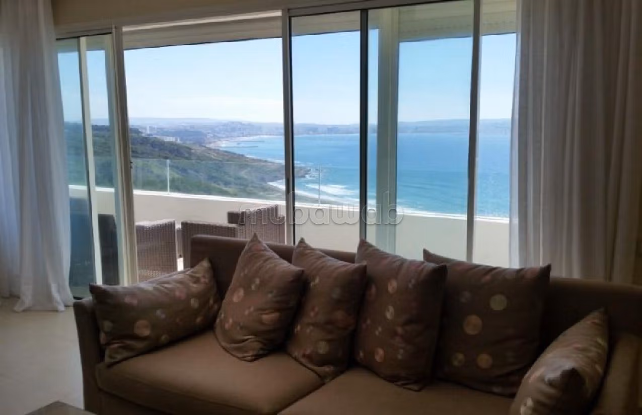 شقة للإيجار بملابطا. 3 قطع كبيرة. مفروشة