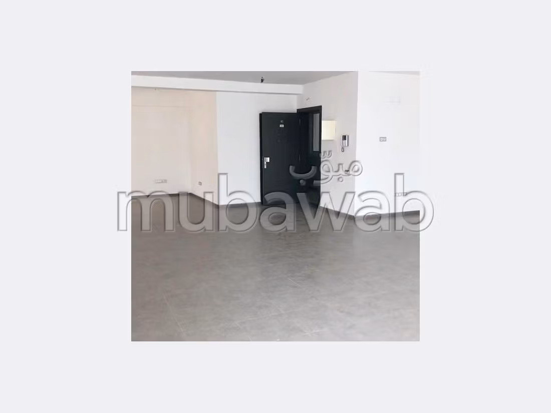 Offices for rent in Centre. Area of 55 m². With lift and terrace