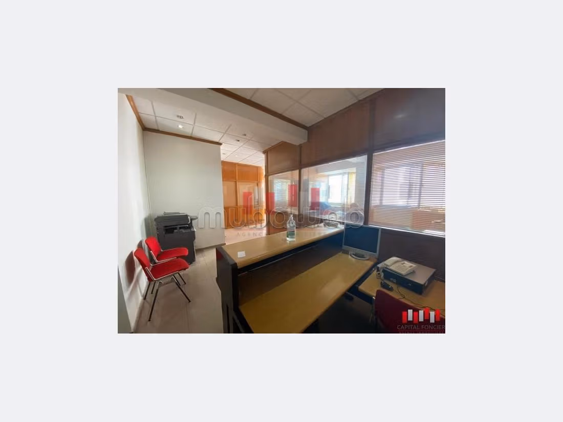 Plateau de bureau premium de 240 m2 a espace porte anfa quartier anfa a la location