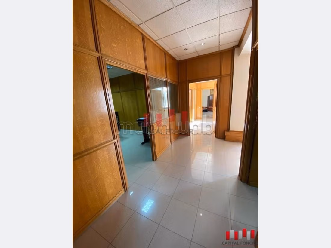 Plateau de bureau premium de 240 m2 a espace porte anfa quartier anfa a la location