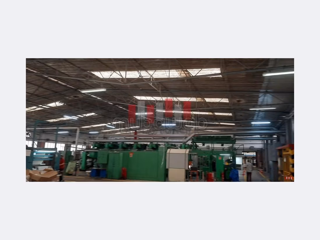 Oficinas y locales comerciales en venta en Port. Pequeña superficie 8000 m². 