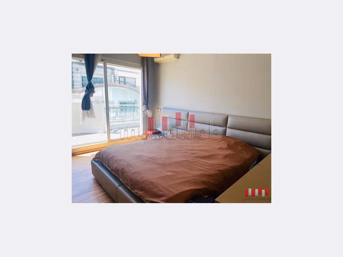 Fabulous apartment for sale in Racine. Large area 220 m². 