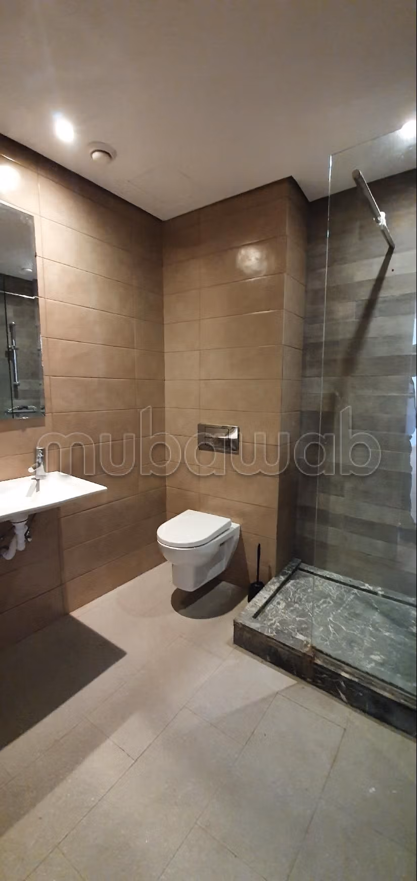 Villa's en luxe woningen te huur in Ain Diab Extension. 4 Slaapkamers. Uitzicht op zee, verwarming. 